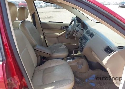 2005 Ford Focus Zx4 из США, поврежденный, VIN 1FAFP34N35W262327